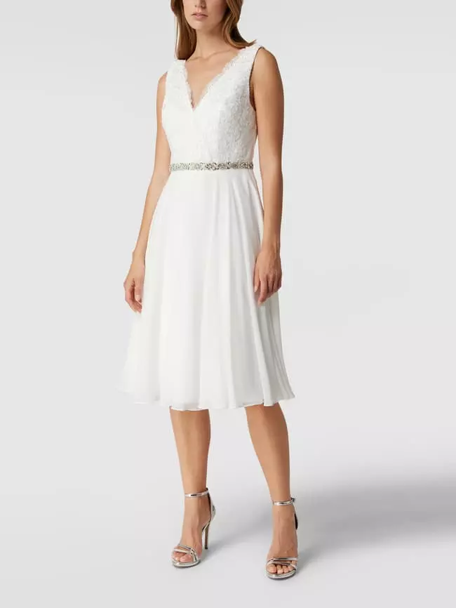 Mascara Brautkleid Mit Floraler Spitze Und Ziersteinen - Ecru 3 Mascara Brautkleid Mit Floraler Spitze Und Ziersteinen - Ecru