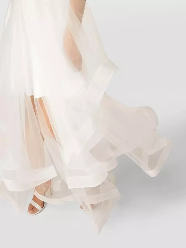 Laona Brautkleid Mit Floralen Stickereien Und Zierperlen - Offwhite 8 Laona Brautkleid Mit Floralen Stickereien Und Zierperlen - Offwhite – Bild 6