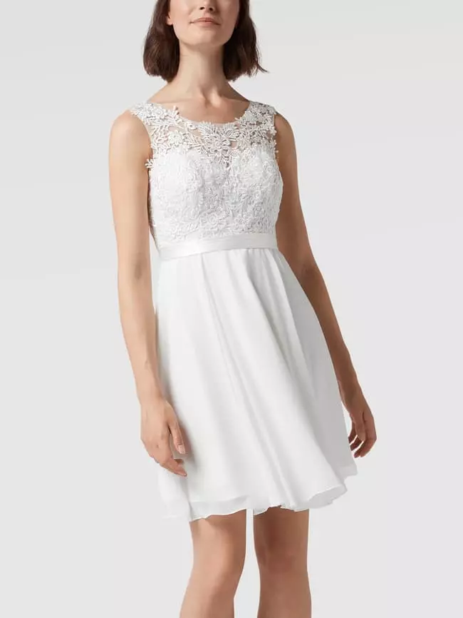 Luxuar Brautkleid Mit Floralen Stickereien - Offwhite 6 Luxuar Brautkleid Mit Floralen Stickereien - Offwhite – Bild 4