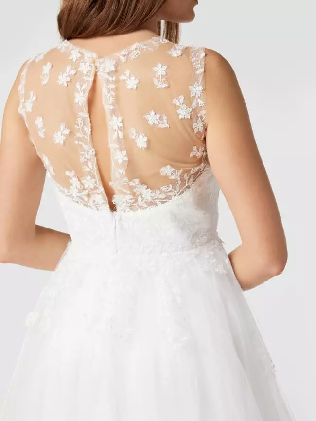 TROYDEN COLLECTION Brautkleid Mit Floralen Stickereien - Weiß 5 TROYDEN COLLECTION Brautkleid Mit Floralen Stickereien - Weiß – Bild 3