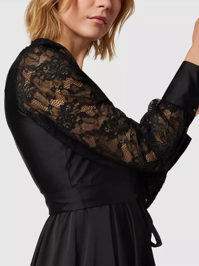 Swing Knielanges Kleid Mit Taillengürtel - Schwarz 5 Swing Knielanges Kleid Mit Taillengürtel - Schwarz – Bild 3