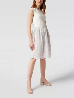 Apart Glamour Brautkleid Mit Stickereien - Offwhite