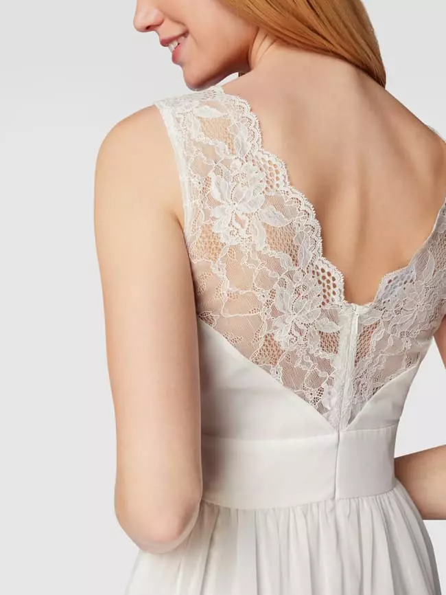 Swing Brautkleid Mit Taillenpasse Und Floralen Stickereien - Offwhite 5 Swing Brautkleid Mit Taillenpasse Und Floralen Stickereien - Offwhite – Bild 3