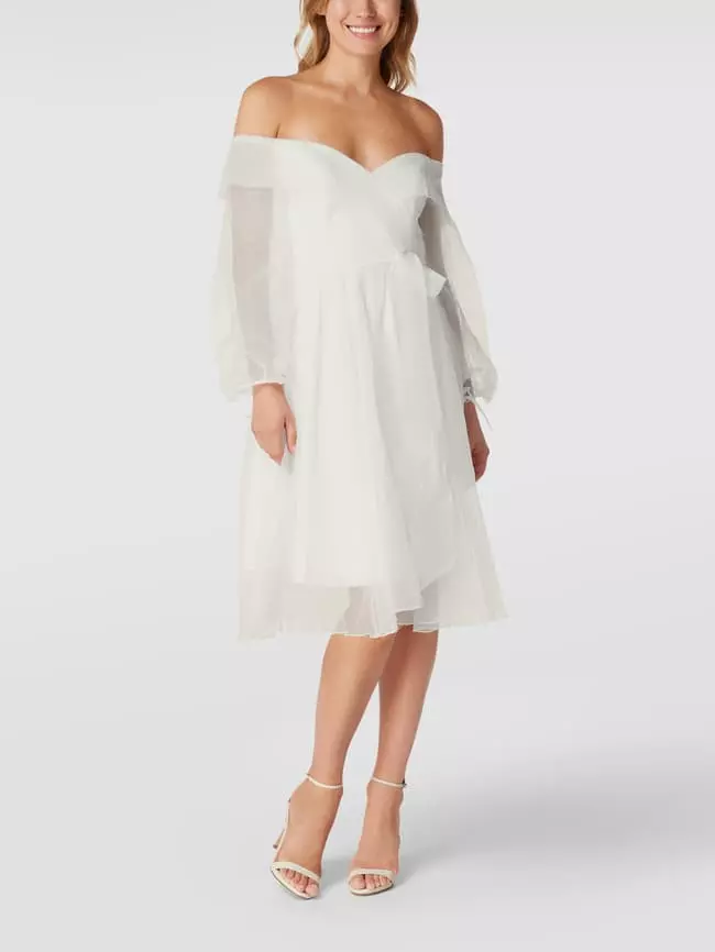 TROYDEN COLLECTION Brautkleid Mit Carmen-Ausschnitt - Weiß 6 TROYDEN COLLECTION Brautkleid Mit Carmen-Ausschnitt - Weiß – Bild 4