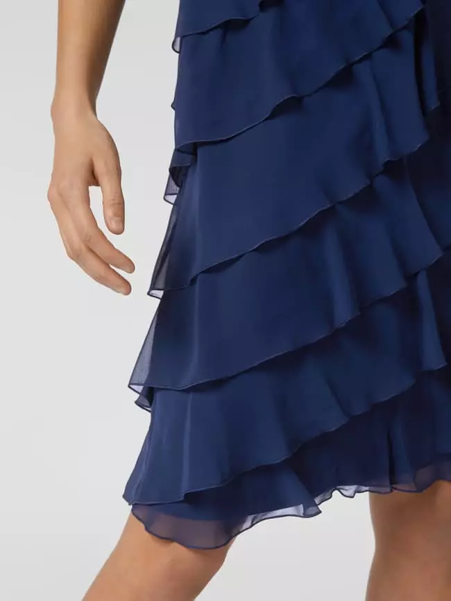 Swing Cocktailkleid Aus Chiffon Im Stufen-Look - Dunkelblau 5 Swing Cocktailkleid Aus Chiffon Im Stufen-Look - Dunkelblau – Bild 3