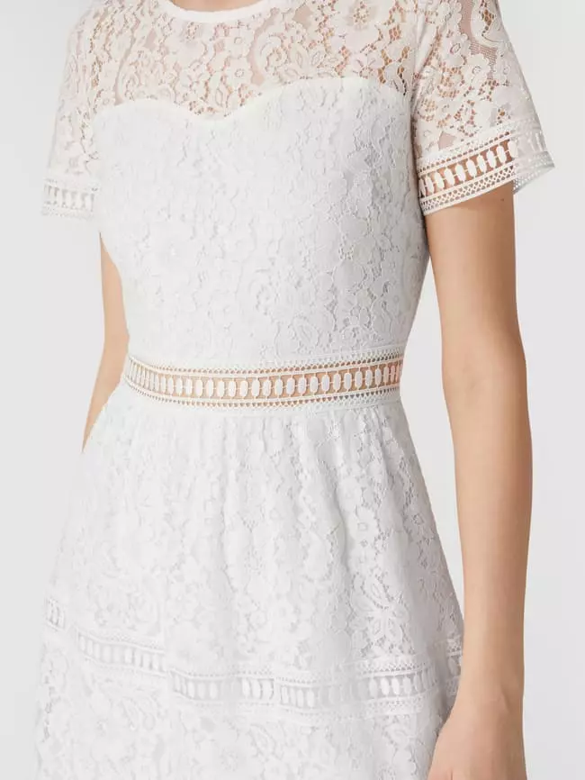 Apart Glamour Cocktailkleid Aus Floralen Stickereien - Offwhite 5 Apart Glamour Cocktailkleid Aus Floralen Stickereien - Offwhite – Bild 3
