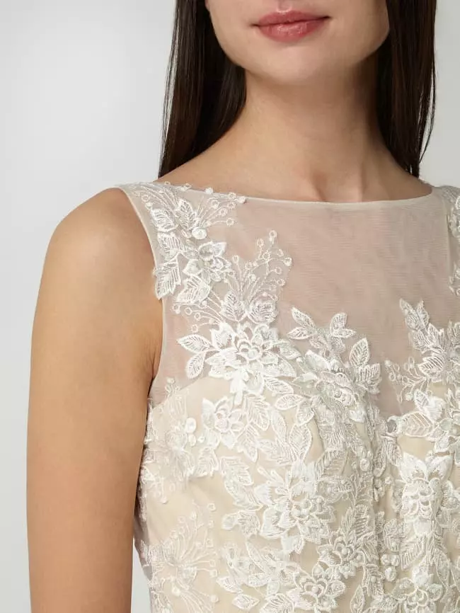 Luxuar Brautkleid Aus Mesh Mit Floralen Stickereien - Offwhite 5 Luxuar Brautkleid Aus Mesh Mit Floralen Stickereien - Offwhite – Bild 3