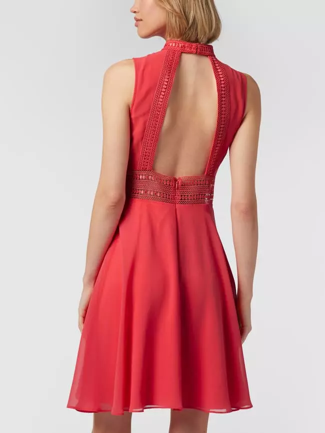 V.M. Cocktailkleid Mit Taillenpasse Aus Spitze - Koralle 7 V.M. Cocktailkleid Mit Taillenpasse Aus Spitze - Koralle – Bild 5