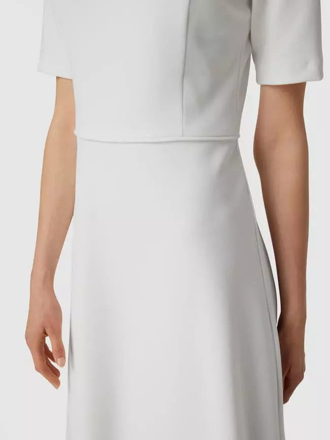 Paradi Brautkleid Mit Rundhalsausschnitt - Offwhite 8 Paradi Brautkleid Mit Rundhalsausschnitt - Offwhite – Bild 6