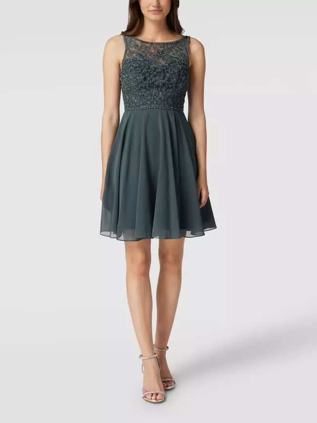 Laona Cocktailkleid In Minilänge Mit Strasssteinbesatz - Grün 3 Laona Cocktailkleid In Minilänge Mit Strasssteinbesatz - Grün