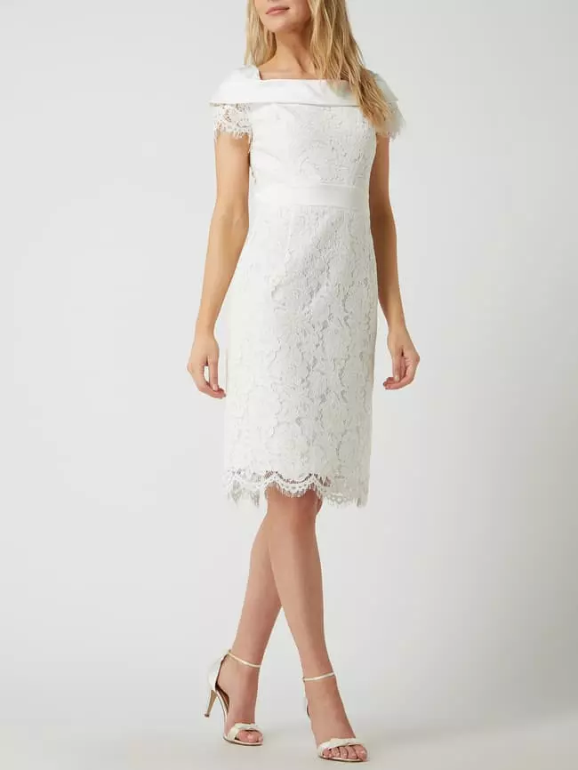 Apart Glamour Brautkleid Aus Floraler Spitze - Offwhite 3 Apart Glamour Brautkleid Aus Floraler Spitze - Offwhite