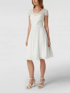 Luxuar Brautkleid Mit Floralen Stickereien Und Zierperlen - Offwhite 11 Luxuar Brautkleid Mit Floralen Stickereien Und Zierperlen - Offwhite -Formal Dress Geschäft ap34ml2f6534kcika9854k277515ae2a9p4jcki5akok2gpm6csjehagap24oham64p4qd9oaoo4qe28ap3jeoho60q3gcpp69i68c9k6srj4oj668q62c9lc4sm2ohjclh6cc0