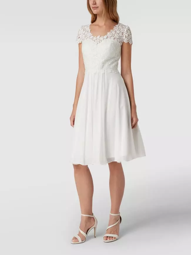 Luxuar Brautkleid Mit Floralen Stickereien Und Zierperlen - Offwhite 6 Luxuar Brautkleid Mit Floralen Stickereien Und Zierperlen - Offwhite – Bild 4